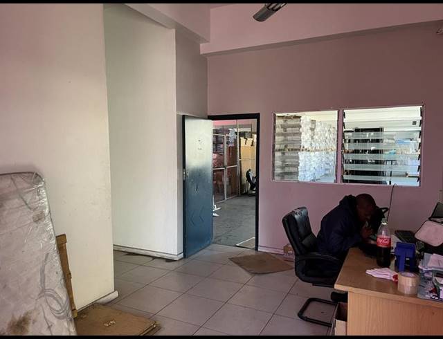 INDUSTRIAL PROPERTY TO RENT IN PAARDEN ISLAND